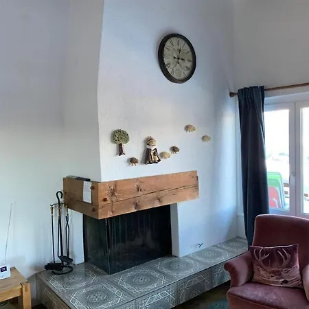 Aparthaus Surselva, Direkt An Der Skipiste Apartment